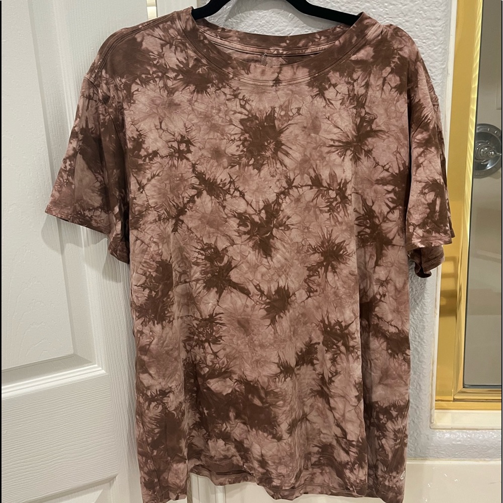 lululemon All Yours Tee sz 10